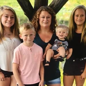 Meet your Posher, Melissa